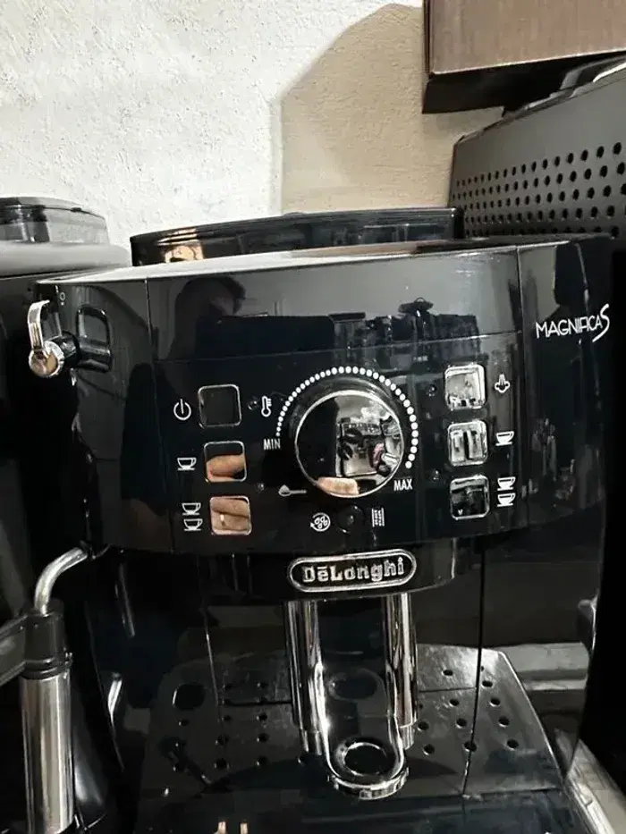 Machine à café Delonghi Magnifica S avec garantie - photo numéro 2