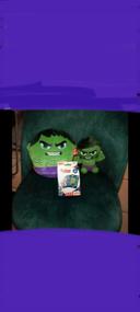 Cousin Hulk plus 1 peluche Hulk et un jeu carte