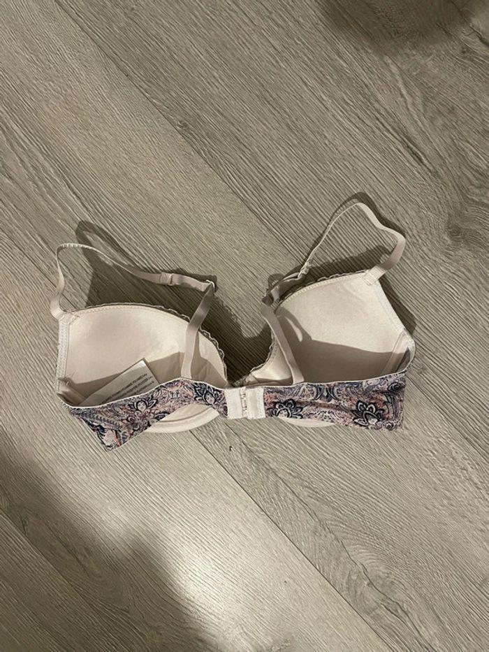 Soutien gorge à armature rose clair à motifs bleu marine et dentelle la halle taille 90C - photo numéro 3