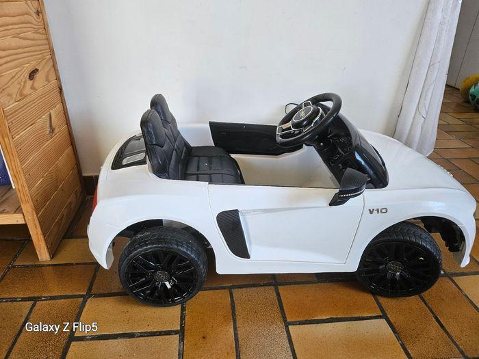 Voiture électrique enfant Audi R8 Spyder blanche - photo numéro 4