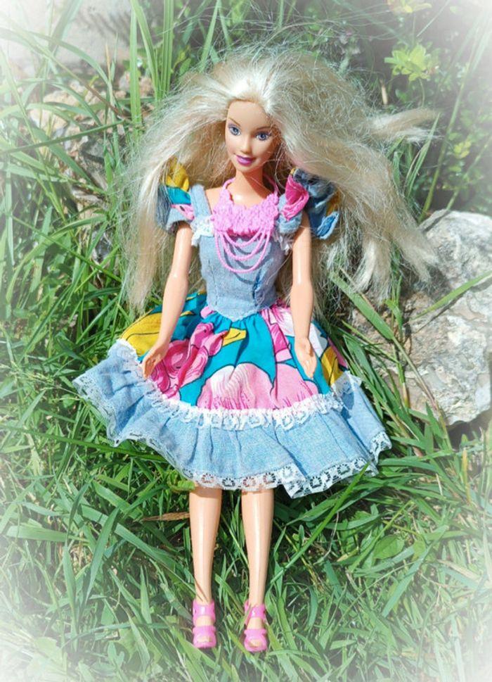 Barbie mattel poupée mannequin doll yeux rose violet pink purple 1998 twist turn blond hair - photo numéro 1