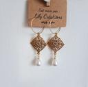 Boucles d'oreilles créoles dorées/perles "blanc nacré" LC253