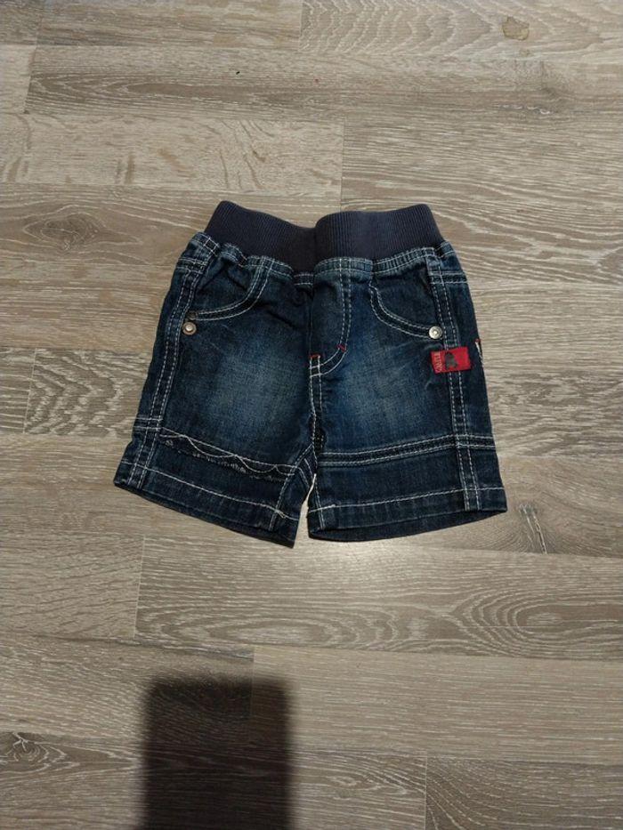 Short absorba, taille 3 mois, très bon état 👶👶 - photo numéro 1