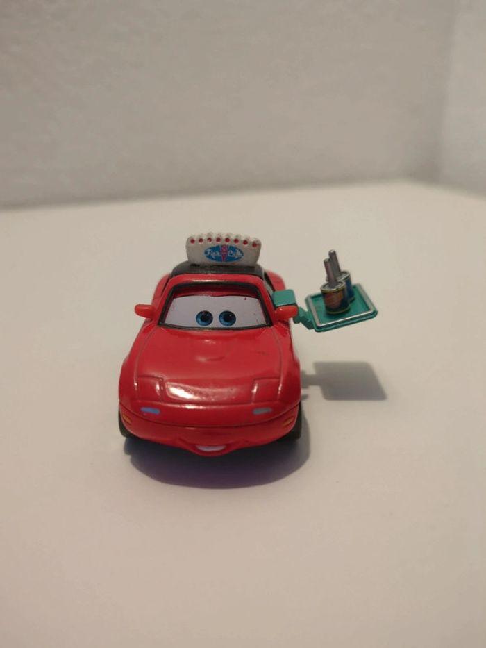 voiture cars Disney pixar - photo numéro 1