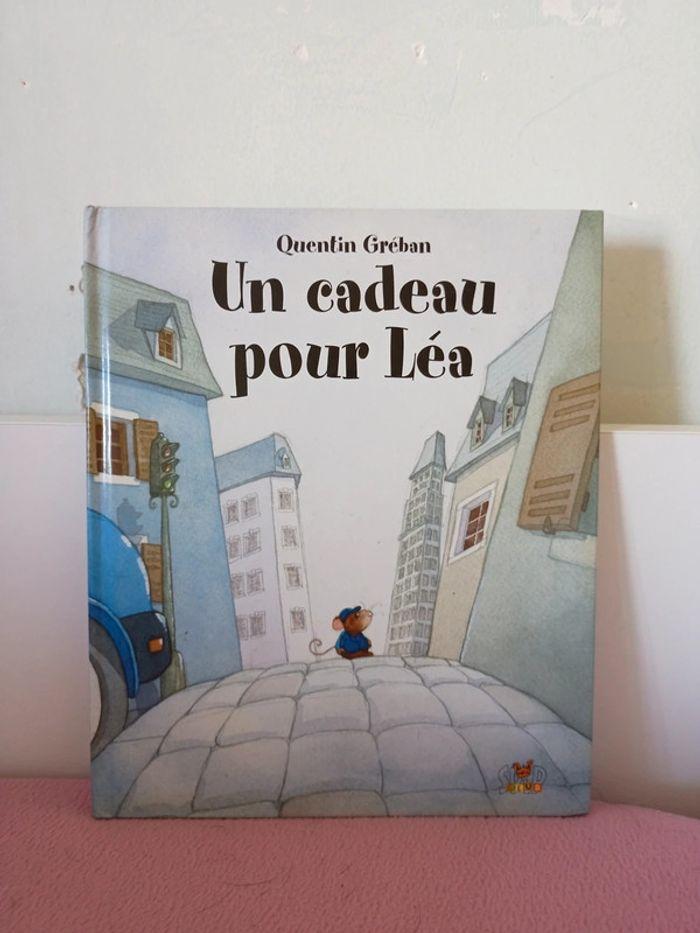 Livre un cadeau pour Léa - photo numéro 1