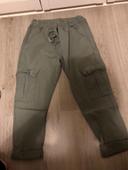 Pantalon style cargo