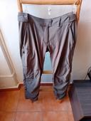 Pantalon de sport taille 40