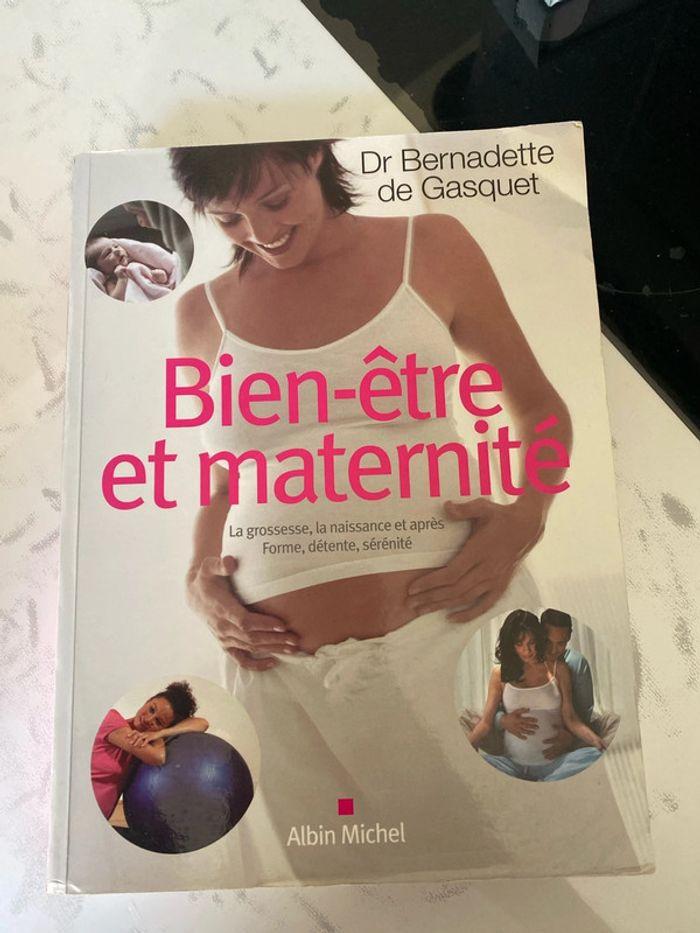 Livre de maternité - photo numéro 1