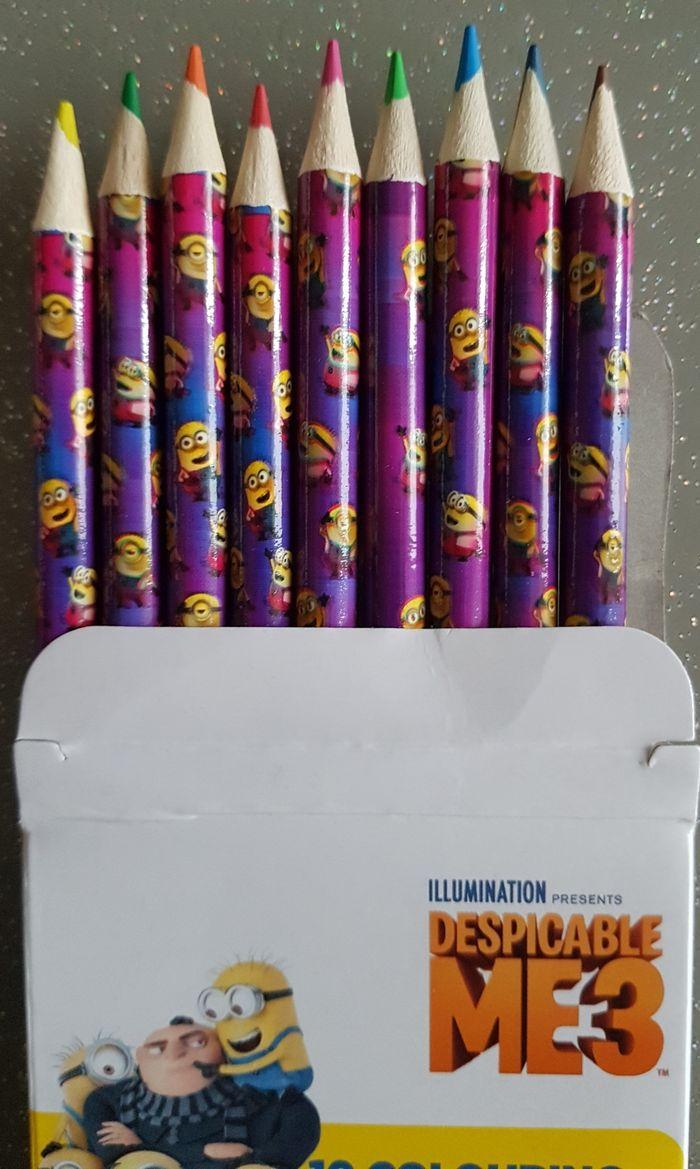 Pack de 10 crayons de couleurs " moi moche et méchant 3". Au choix, Neuf - photo numéro 4