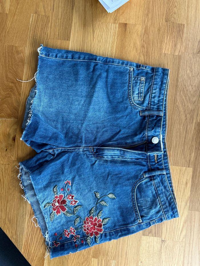 Camaïeu - Short Jean avec broderie fleurs - T36 - photo numéro 1