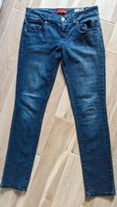 Jean femme Guess taille 40/42