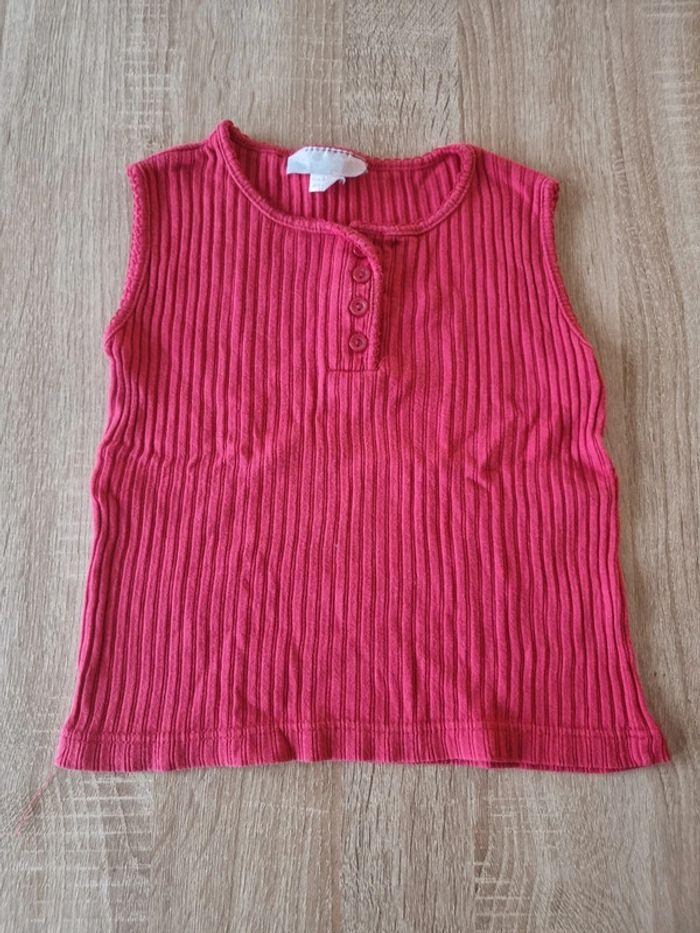 T-shirt sans manche rouge taille 6 ans 114 cm - photo numéro 1