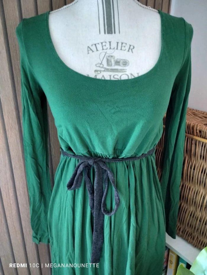 🦋 Jolie robe vert émeraude cintrée manche longue Taille 38 Boutique Local - photo numéro 3