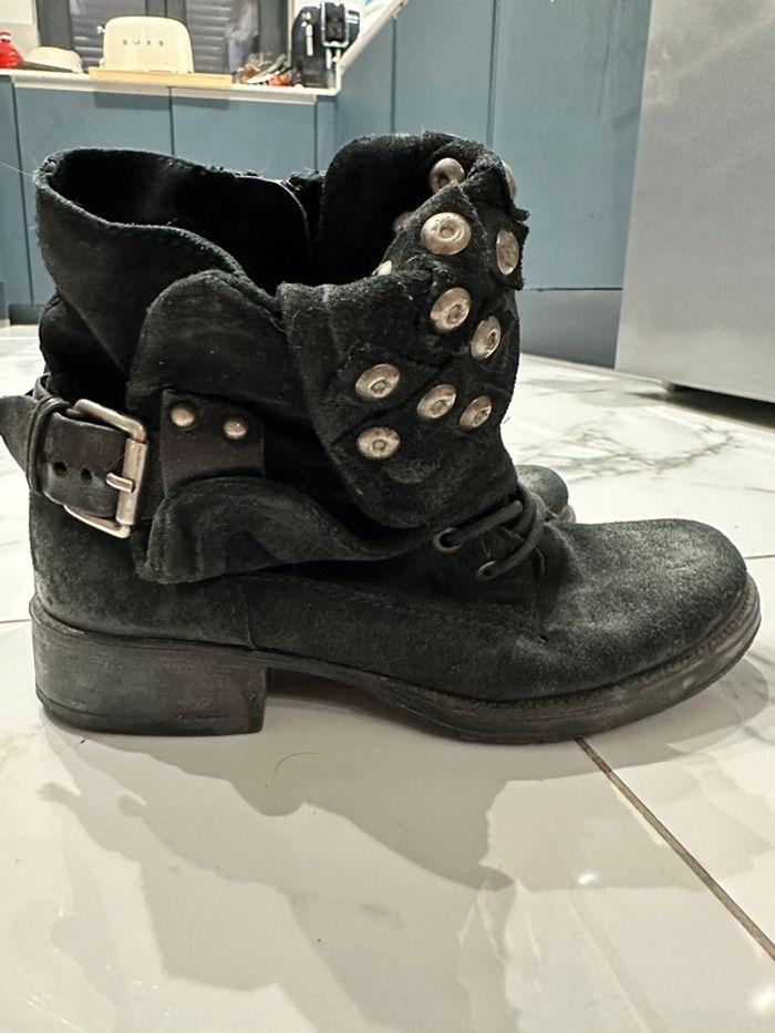 Bottines noires cloutées - photo numéro 5