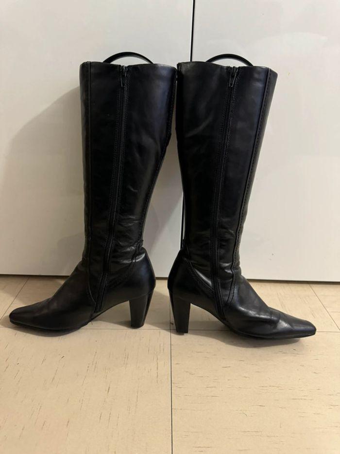 Bottes noires 37 - photo numéro 2