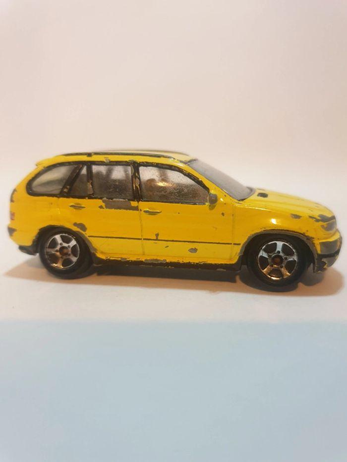 RealToy BMW X5 Jaune - 1/61 - photo numéro 4