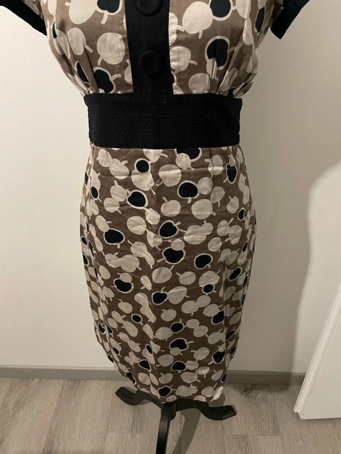 Robe à manche courte beige et noir à motif ceinture taille caroll taille 40 - photo numéro 3