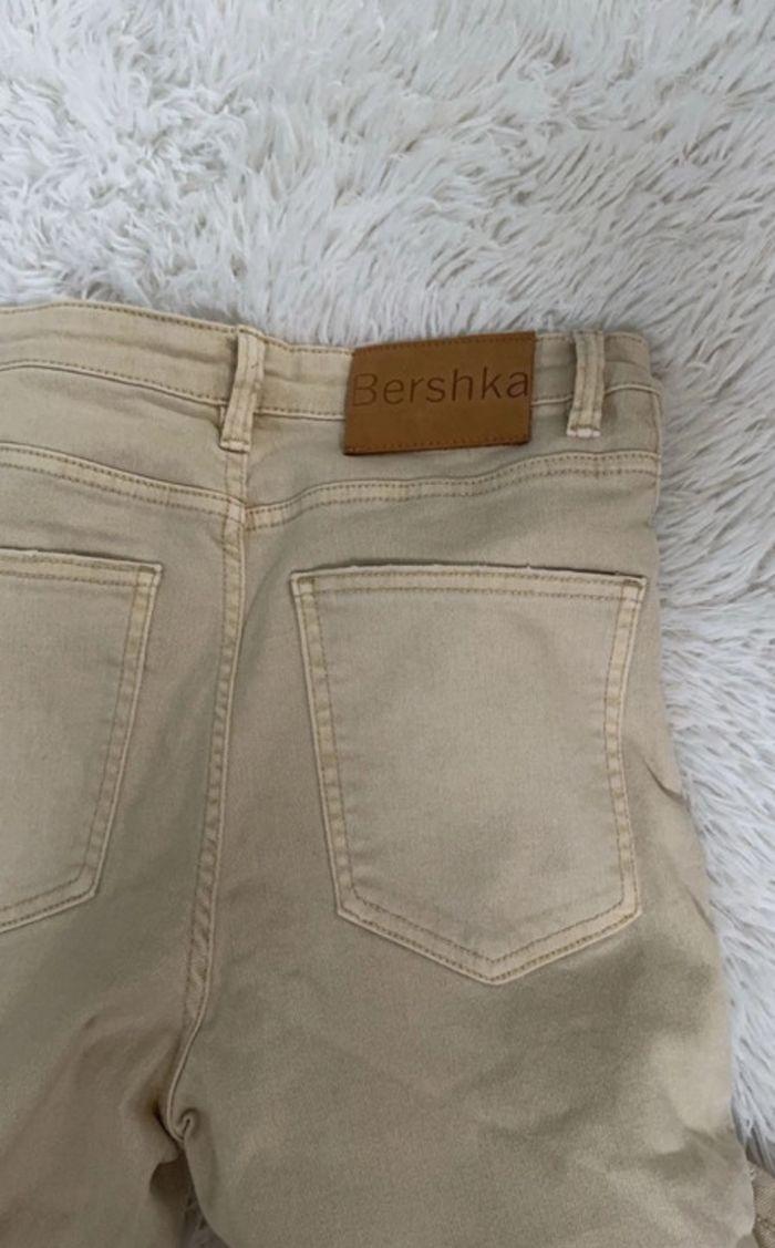 jean beige bershka - photo numéro 3