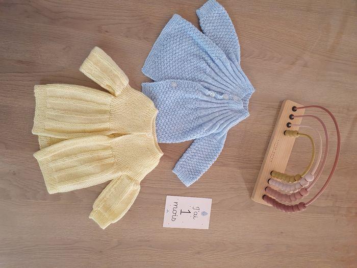 Lot de 2 gilets pulls en laine fait maison DIY Naissance - 1 mois - photo numéro 4