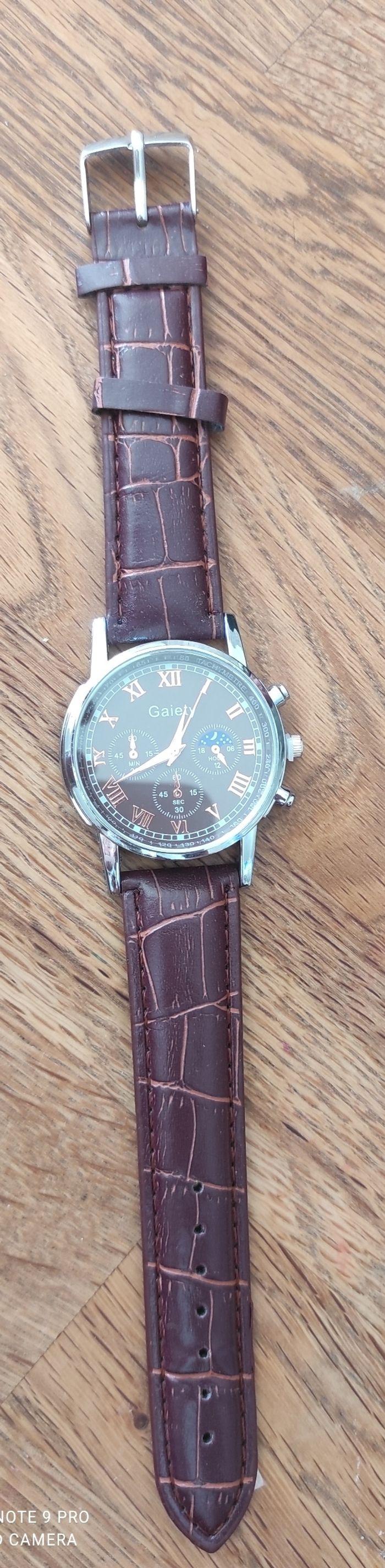 Montre homme - photo numéro 2