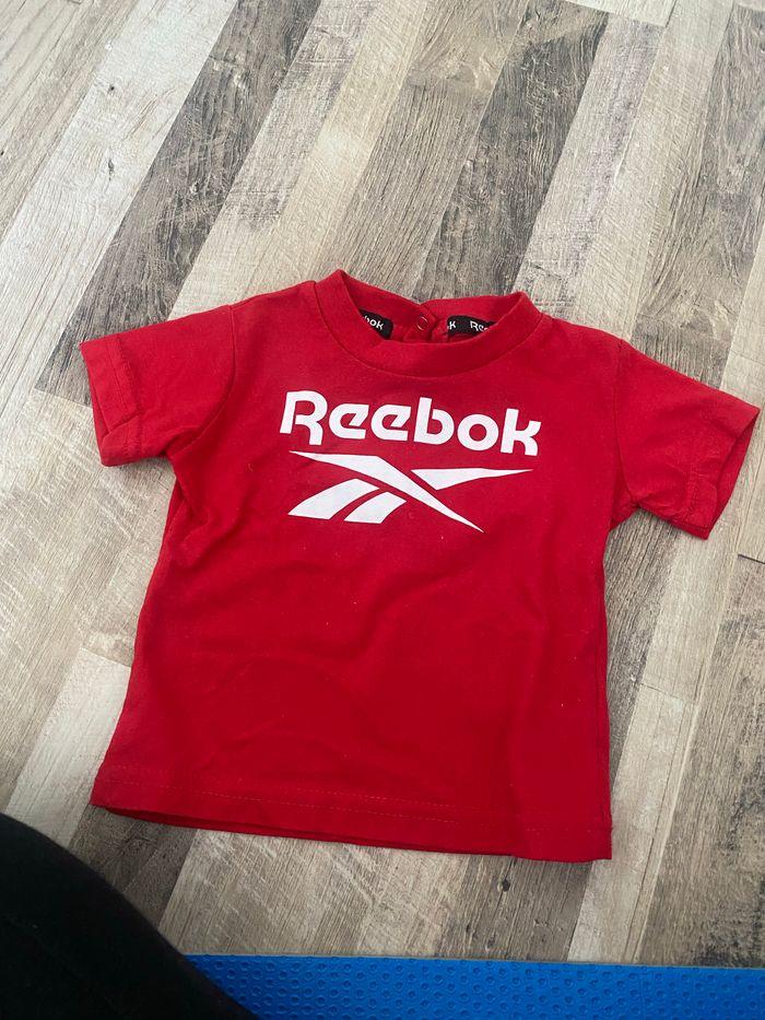 T-shirt reebok rouge 6 mois