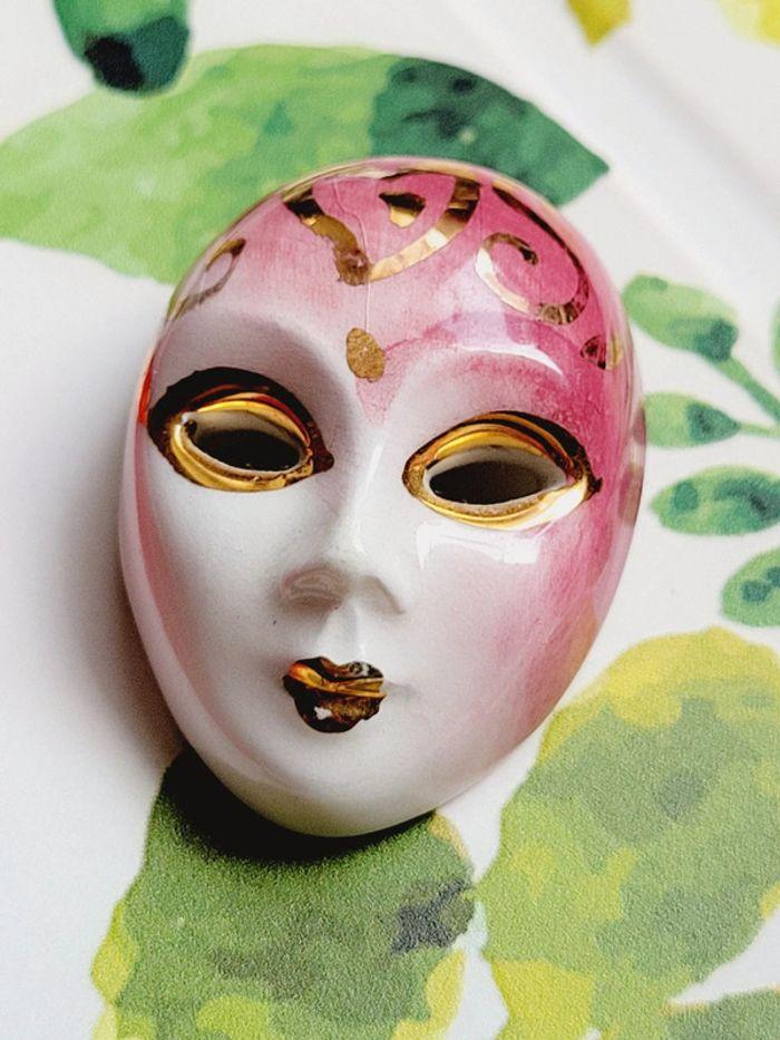 Broche Italie Masque de Venise Venezia visage gemme rose blanc doré - photo numéro 5