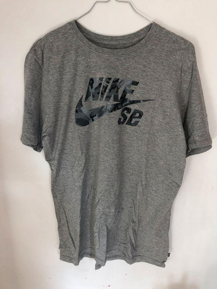 T shirt nike gris - photo numéro 1