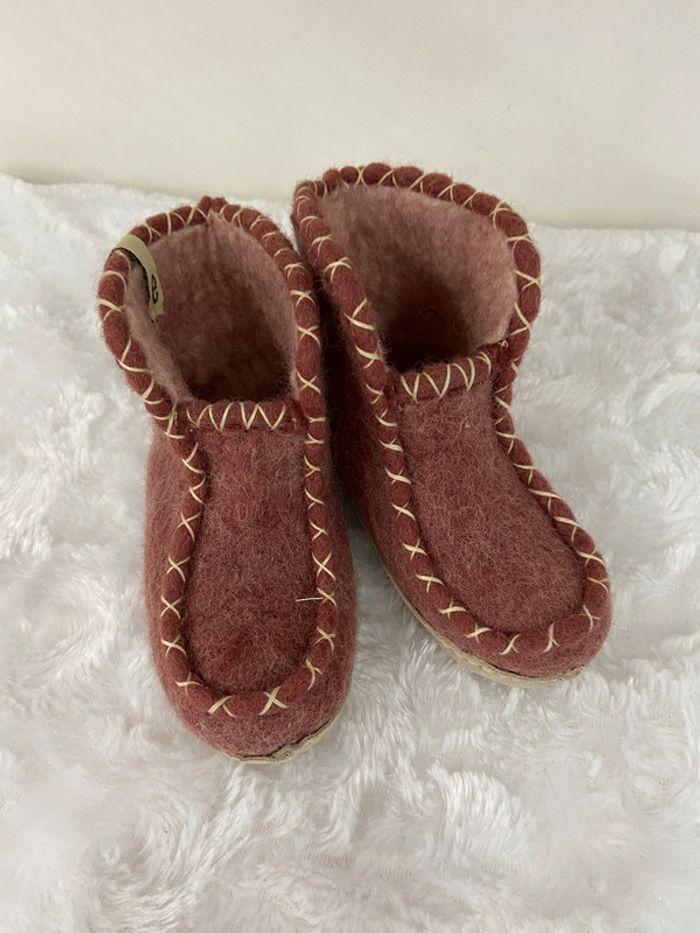 Pantoufles Chaussons fille rose Egos en taille 22 Feutrine et cuir neuves - photo numéro 1