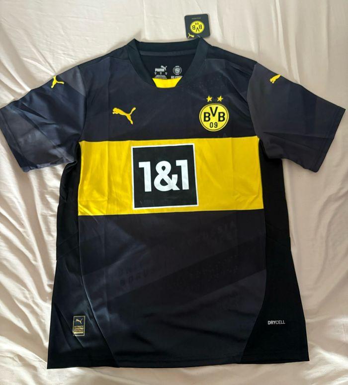 Maillot de foot / Tshirt Puma Dortmund 2024 2025 Neuf Taille M - photo numéro 1