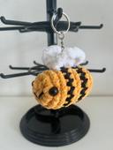 Porte clé abeille au crochet