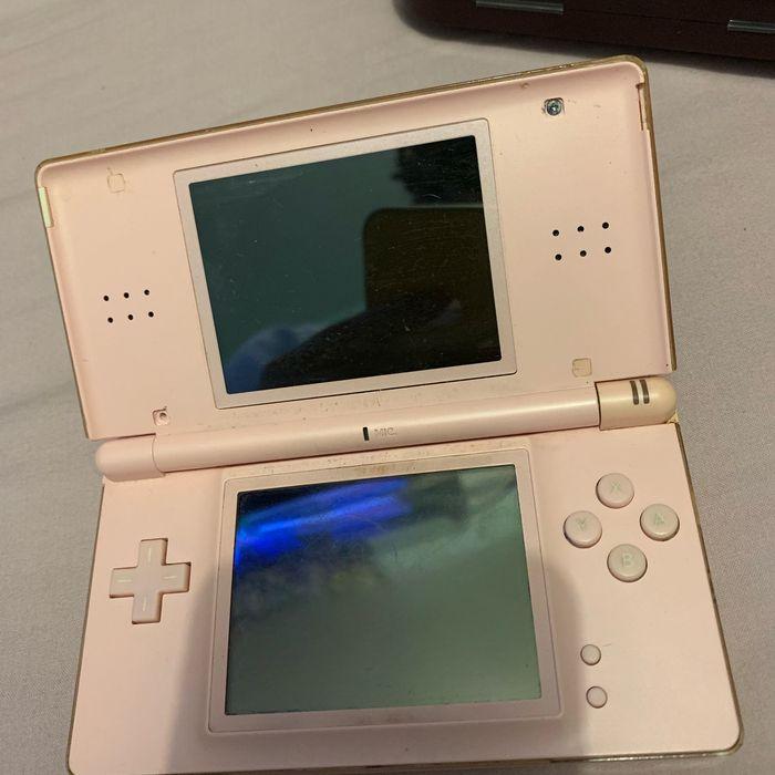 Nintendo DS Lite rose - photo numéro 3