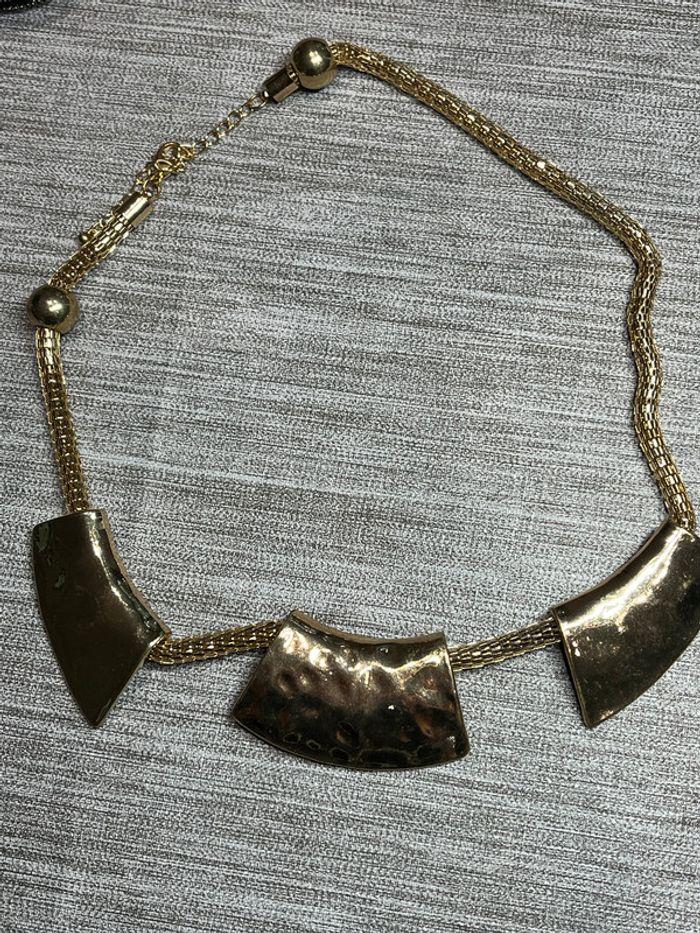 Collier Plastron - photo numéro 3