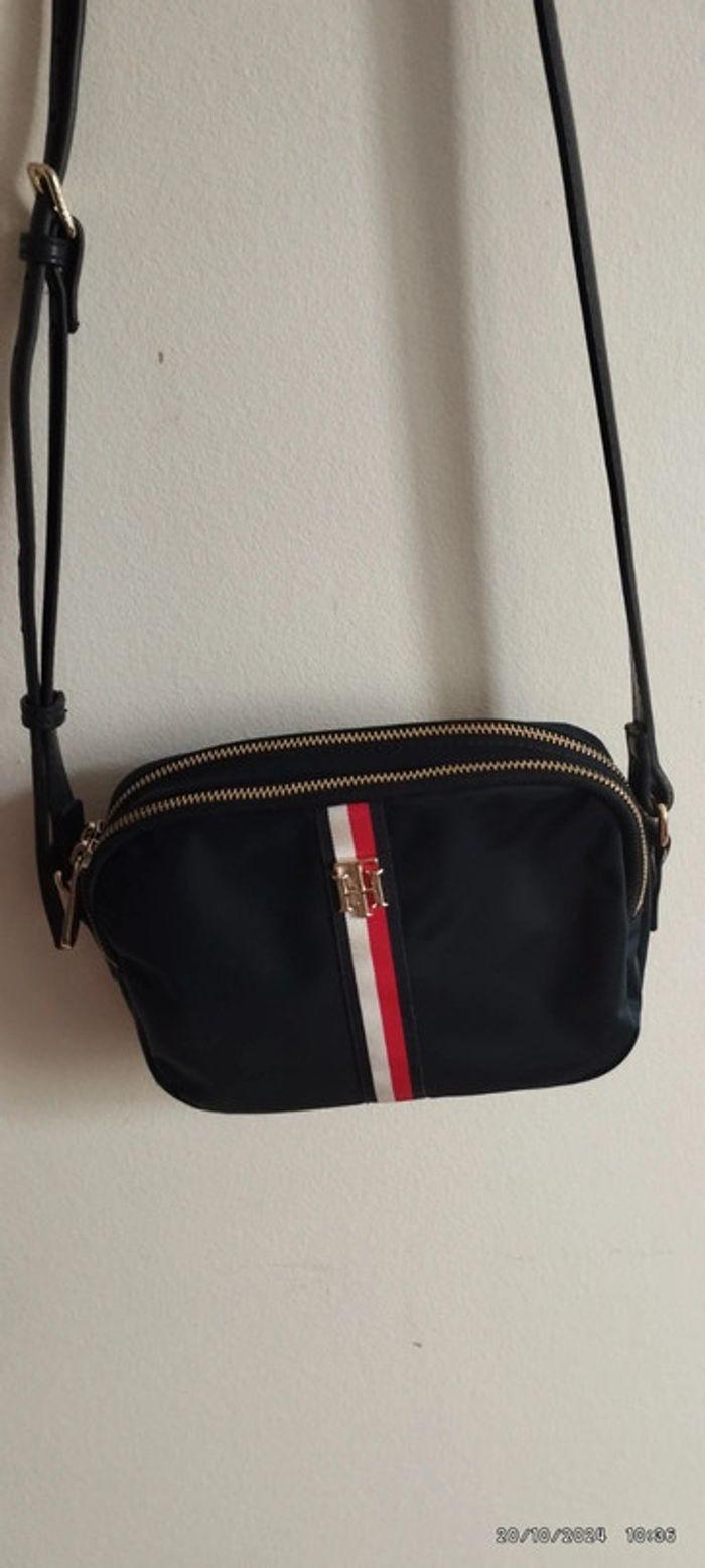 Sac en bandoulière tommy Hilfiger - photo numéro 1