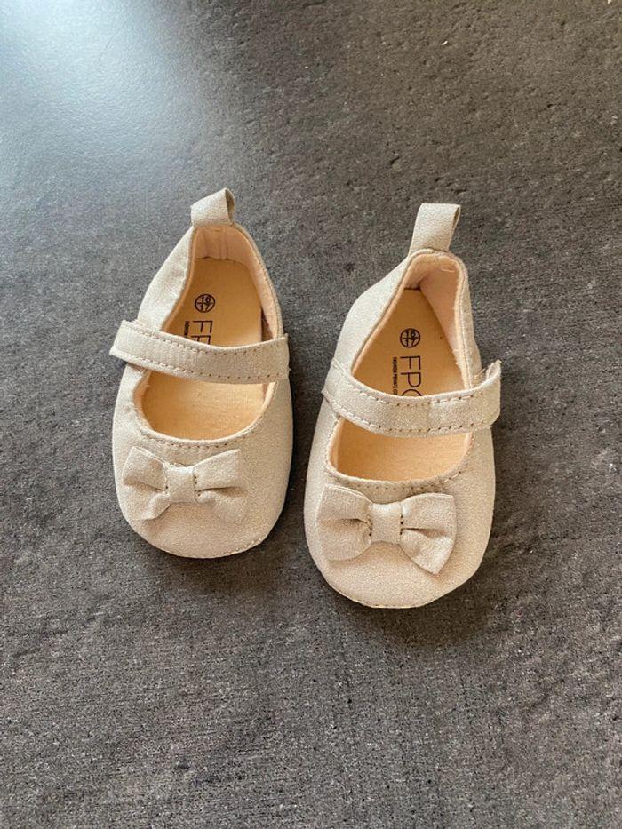 Chaussure bébé T16/17