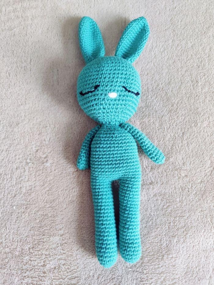 Doudou lapin bleu