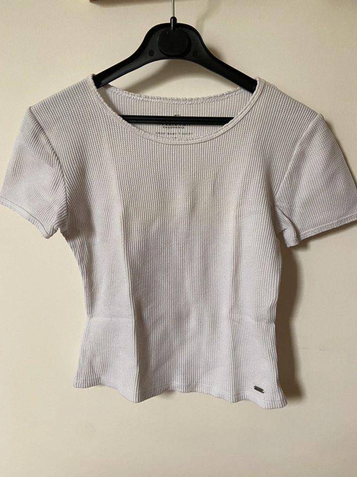 Tee-shirt blanc Hollister taille S - photo numéro 1