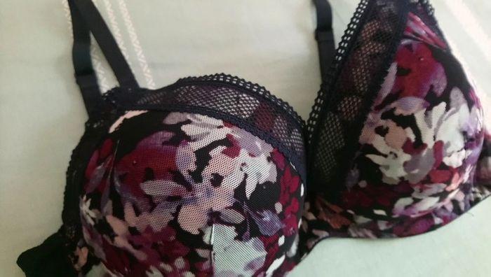 Soutien-gorge rembourré noir fleuri 90C - photo numéro 3