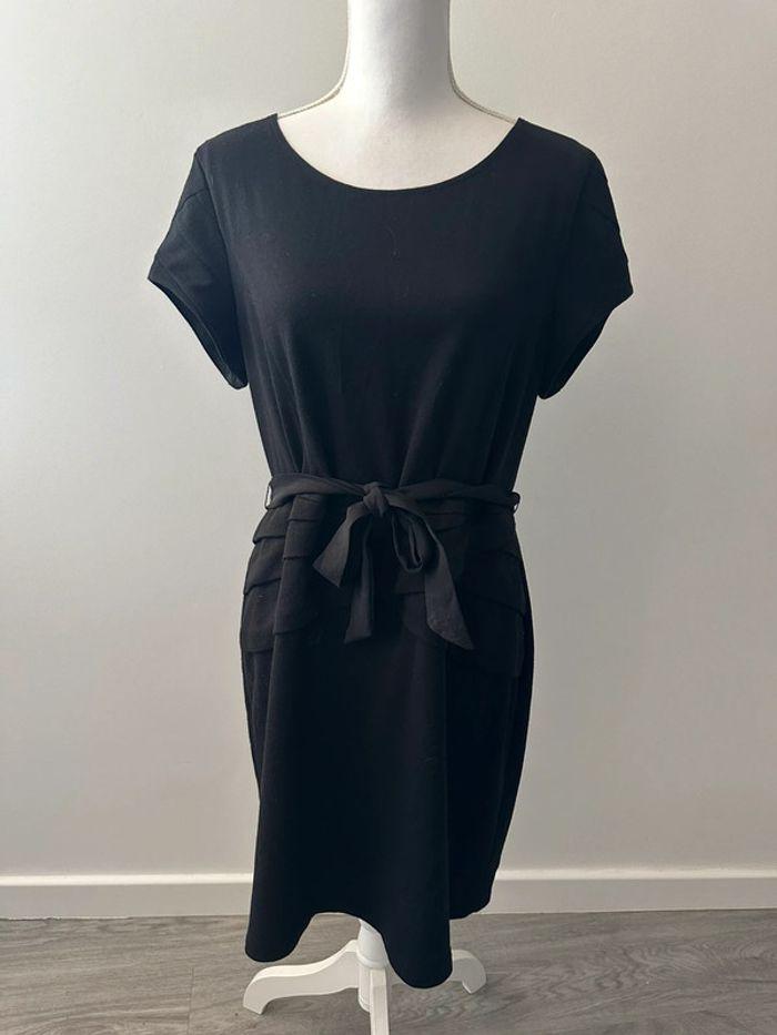 Petite robe noire Joseph Ribkoff T40 L - photo numéro 1