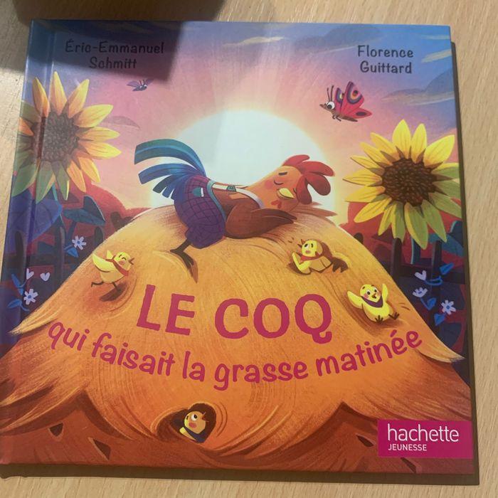 Livre le coq  qui faisait la grasse matinée