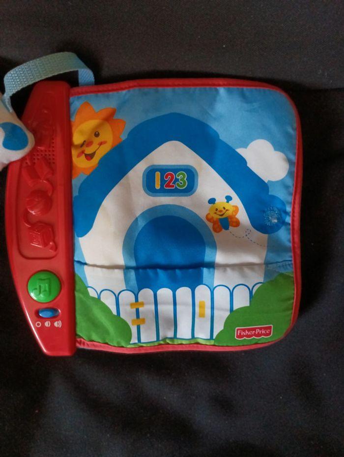 Livre musical en tissu Fisher-Price - photo numéro 2