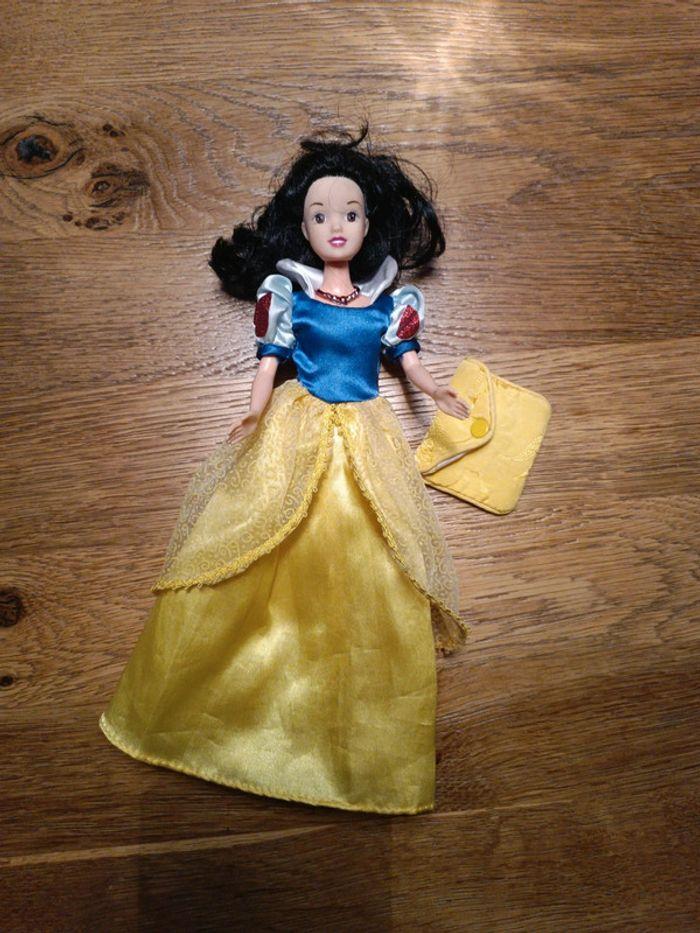 Blanche neige articulée Disney - photo numéro 1