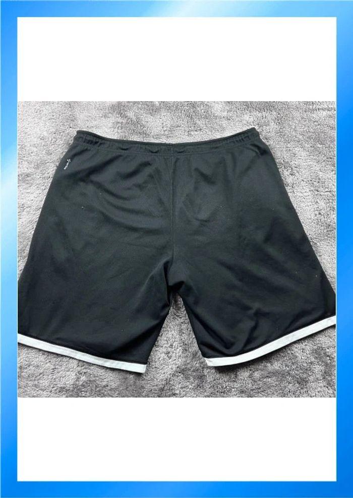 🩳 Short de basketball réversible Kipsta Noir et blanc Taille XL 🩳 - photo numéro 2