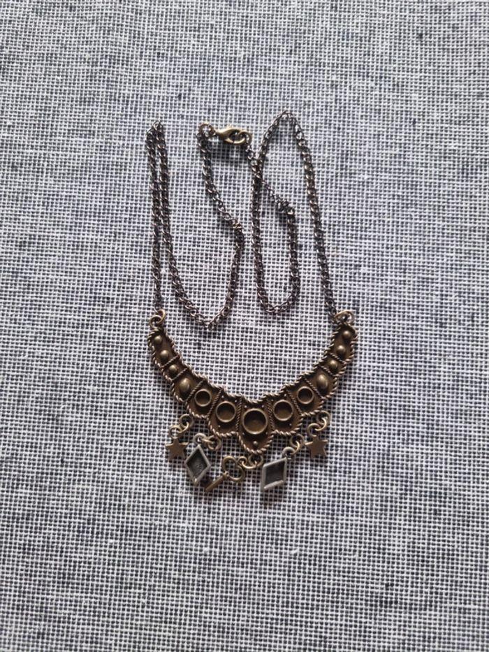 Collier fantaisie - photo numéro 1