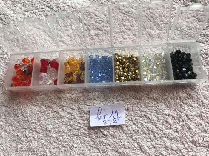 lot n° 12 = lots de 405 perles de cristal Ab