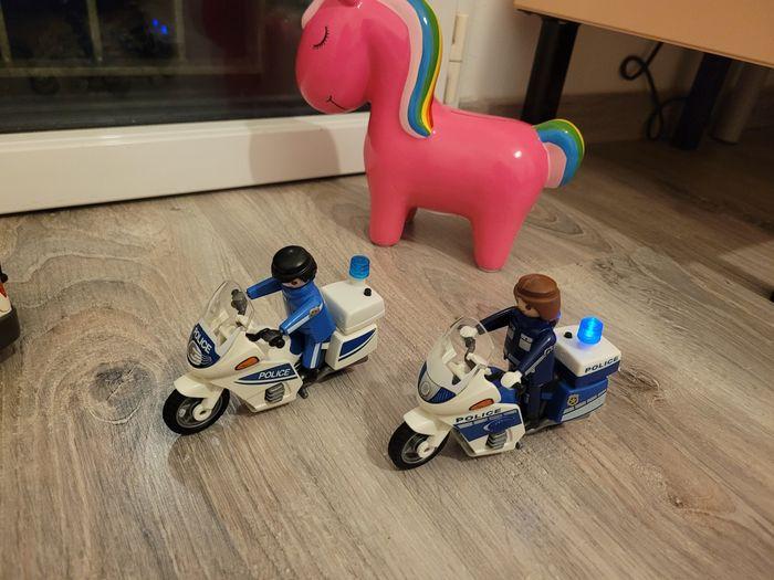 Lot playmobil police 25€ - photo numéro 3