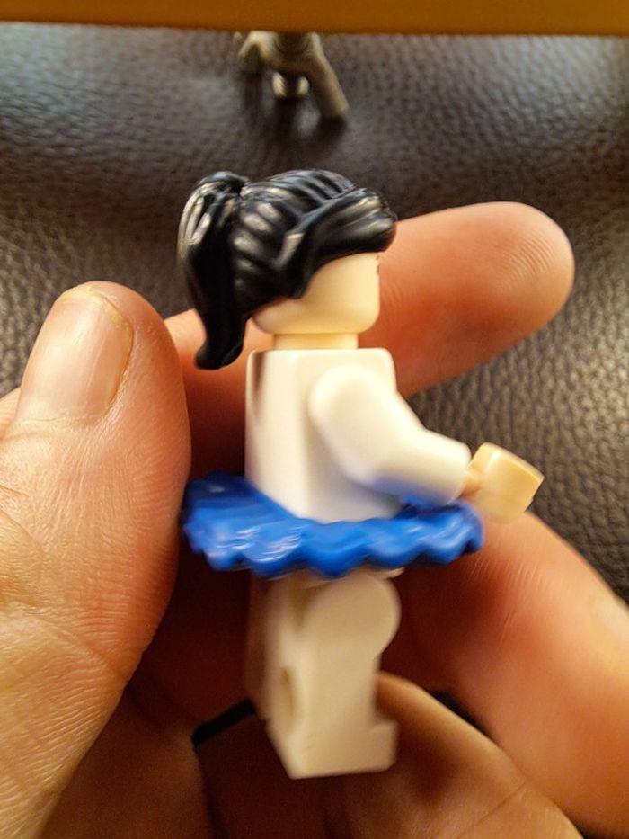 Figurine Lego compatible Danseuse - photo numéro 5