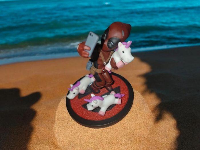 Qfig deadpool unicornselfie - photo numéro 1