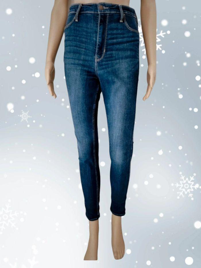 🌸 Jean's skinny Hollister pour femme taille M / 38 🌸 - photo numéro 1