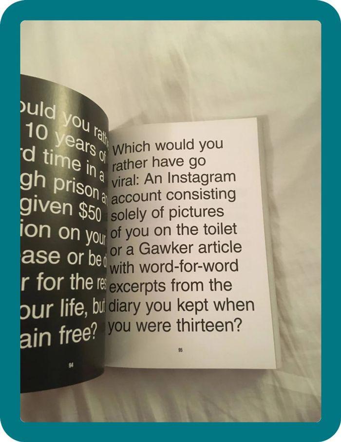 Questions for Terrible People: 250 Questions You'll Be Ashamed to Answer en Version Originale - photo numéro 5