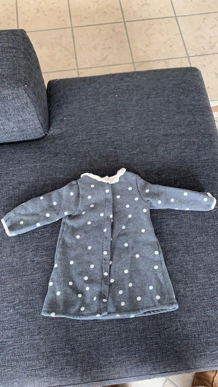 Robe grise à pois écrus, petit bateau, 18 mois en très bon état - photo numéro 2